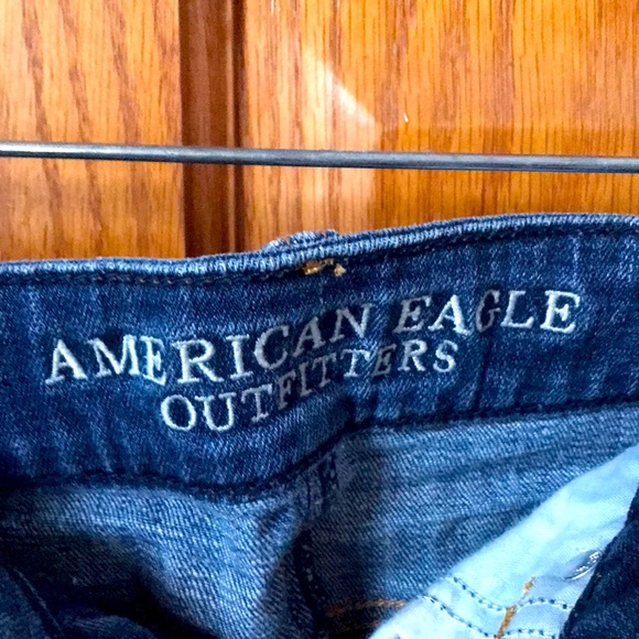 American Eagle stretch shorts. Embroidery in pink and green w/ flowers. 1 inseam - Picture 3 of 4